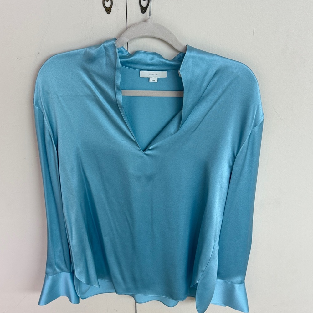 NEW Vince Light Blue Satin Blouse Size M (Women)